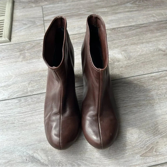 PEDRO MIRALLES Smooth Leather Medieval Style Ankle Boots - Picture 2 of 13